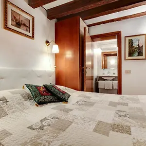https://leo-apartment.hotelslidodijesolo.com